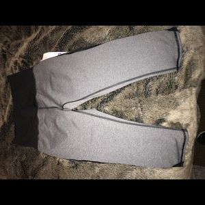 Lulu lemon cropped gray leggings NEVER WORN